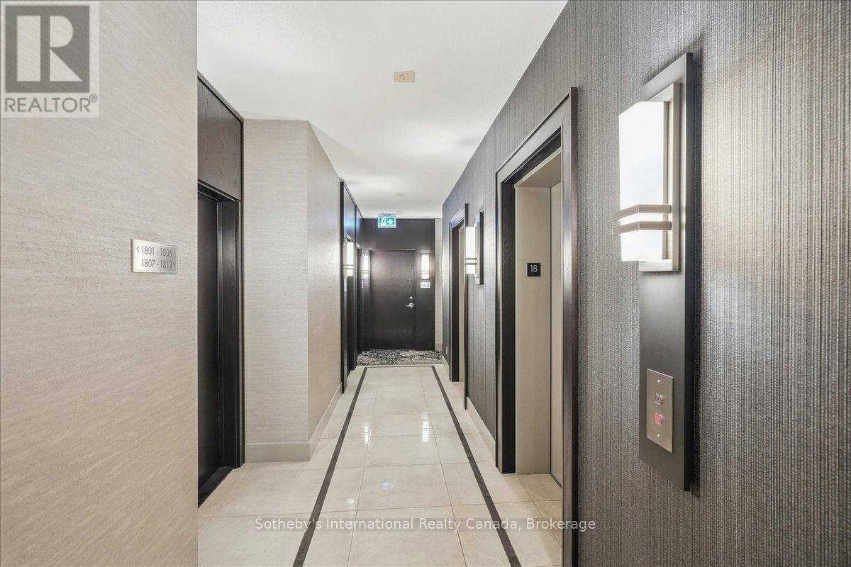 1804 - 218 Queens Quay W, Toronto, Ontario M5J 2Y6 - Photo 3 - C12488196