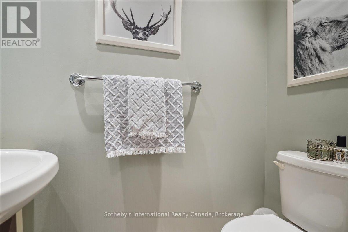 1804 - 218 Queens Quay W, Toronto, Ontario M5J 2Y6 - Photo 30 - C12488196