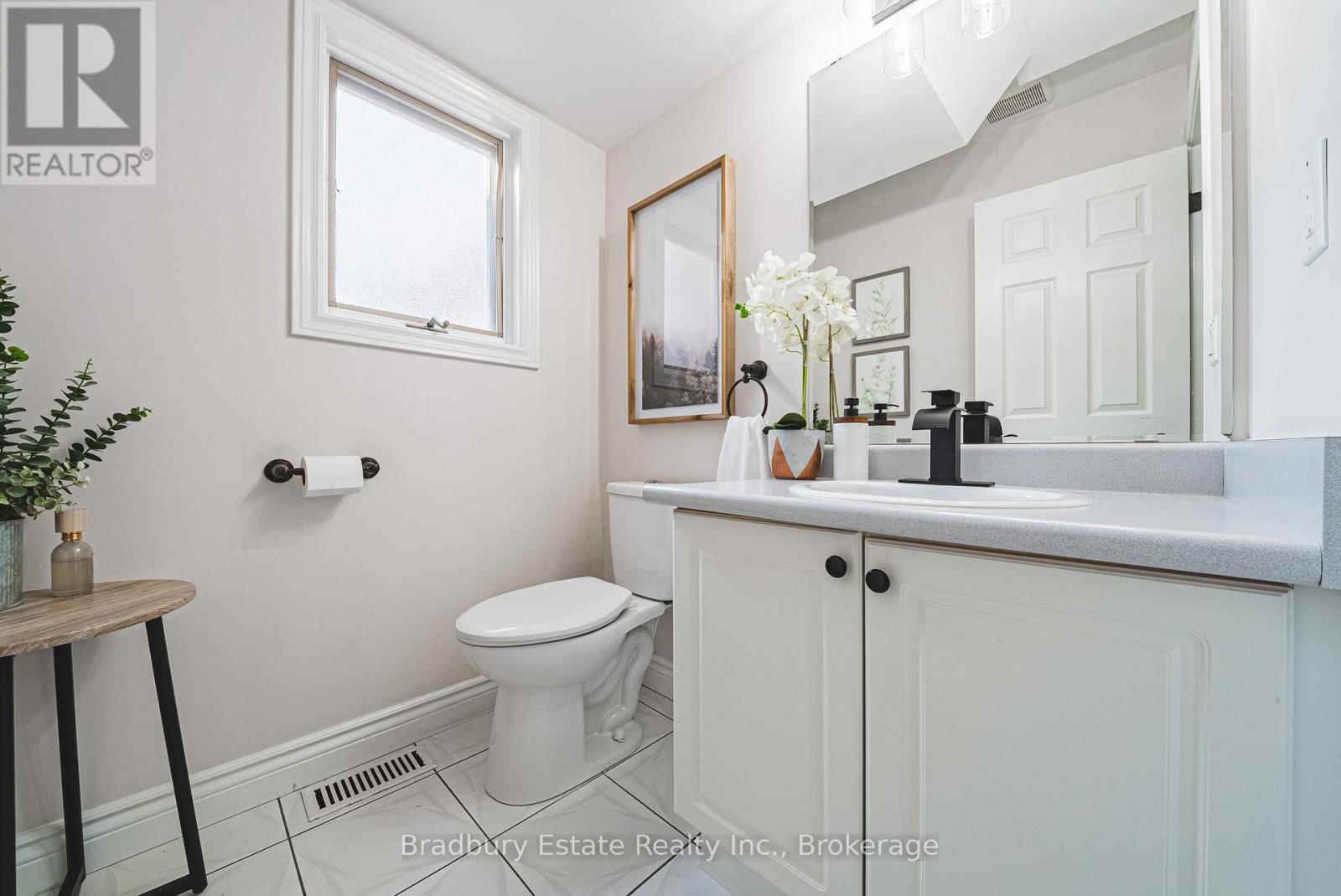 176 Highland Road W, Hamilton, Ontario  L8J 2S6 - Photo 17 - X12488718