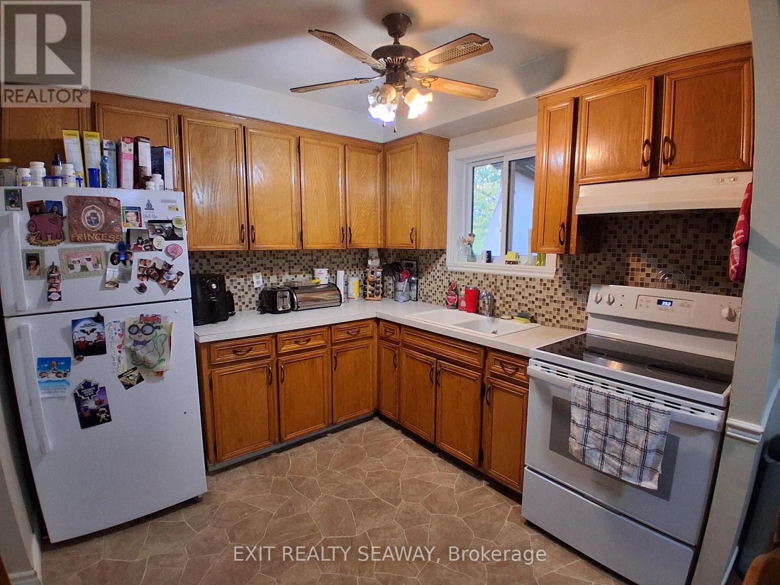 3337 Cadeb Avenue, Cornwall, Ontario K6K 1H9 - Photo 5 - X12488392