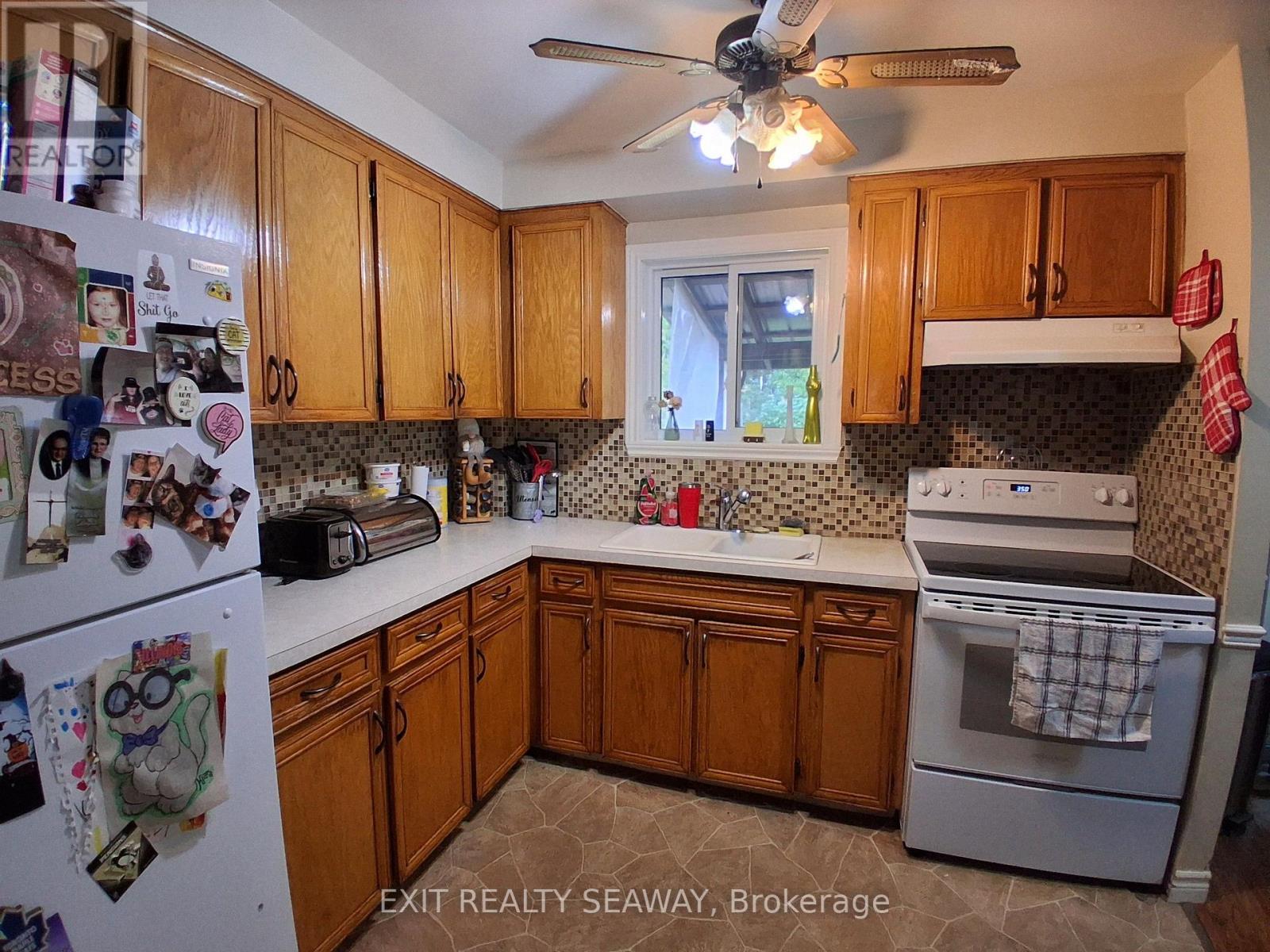 3337 Cadeb Avenue, Cornwall, Ontario K6K 1H9 - Photo 6 - X12488392