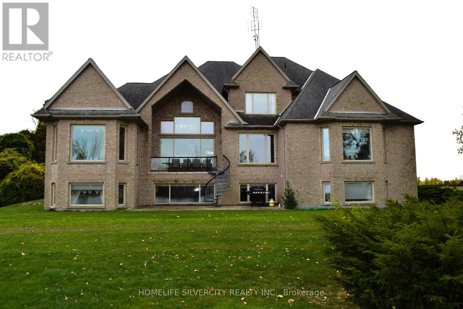 21000 Admiral Drive, Lakeshore, Ontario  N0P 2L0 - Photo 32 - X12429962