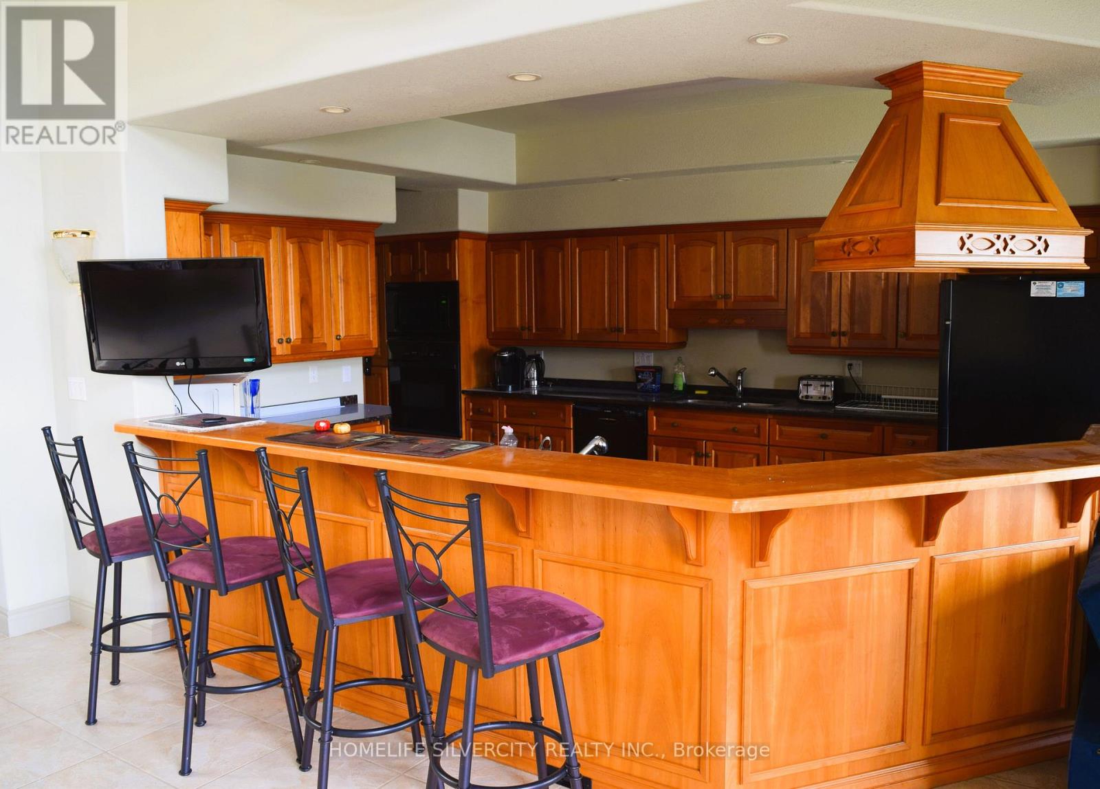 21000 Admiral Drive, Lakeshore, Ontario  N0P 2L0 - Photo 9 - X12429962