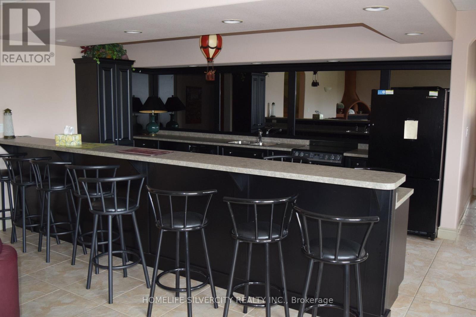 21000 Admiral Drive, Lakeshore, Ontario  N0P 2L0 - Photo 30 - X12429962