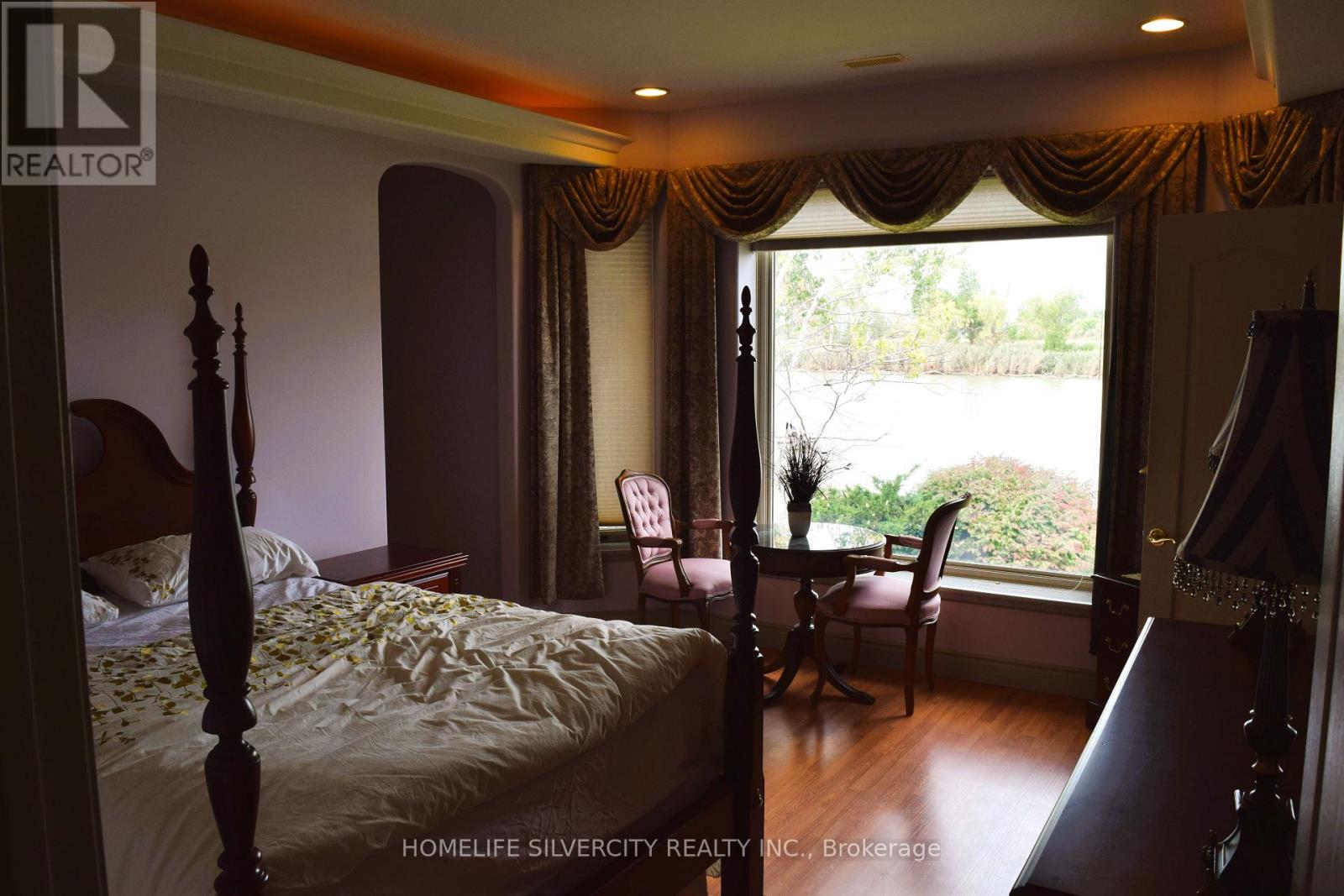 21000 Admiral Drive, Lakeshore, Ontario  N0P 2L0 - Photo 19 - X12429962