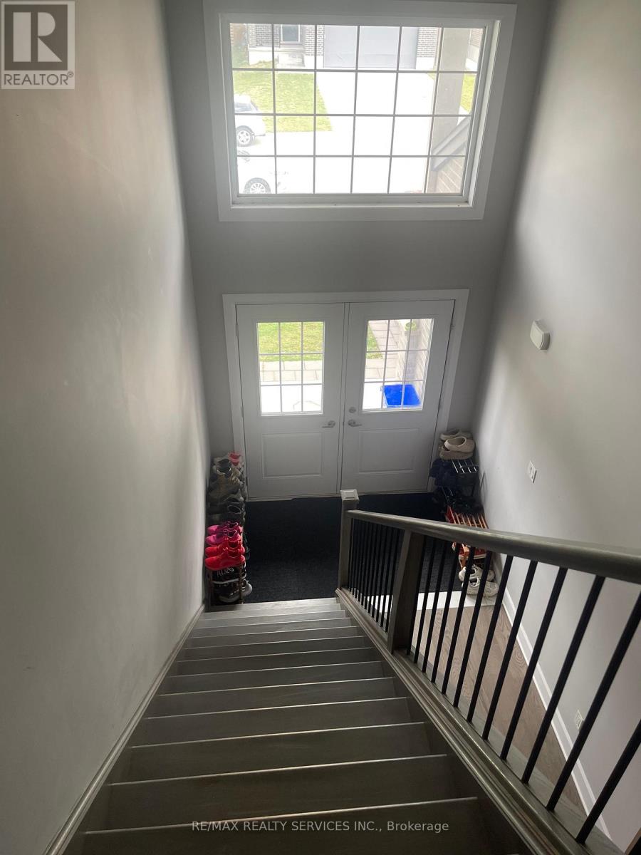 1573 Dylan Street, London East, Ontario  N5V 5J3 - Photo 3 - X12484326