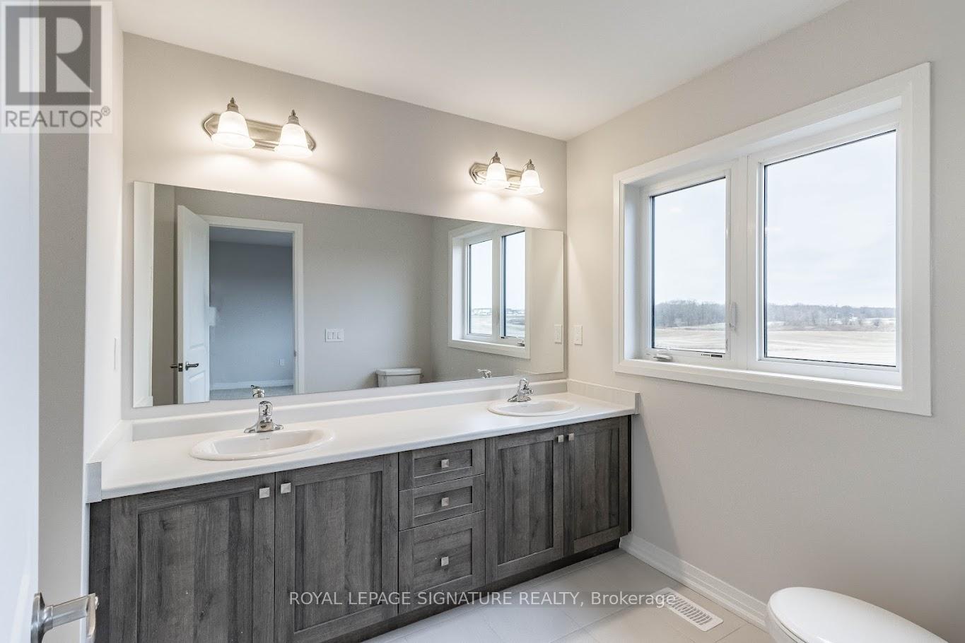 56 Freedom Crescent, Hamilton, Ontario  L0R 1W0 - Photo 27 - X12473741