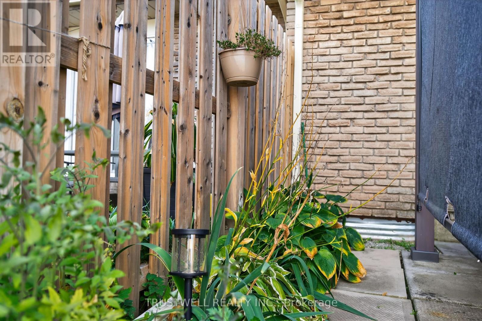 26 - 131 Rockwood Avenue, St. Catharines, Ontario  L2P 3K4 - Photo 20 - X12486874