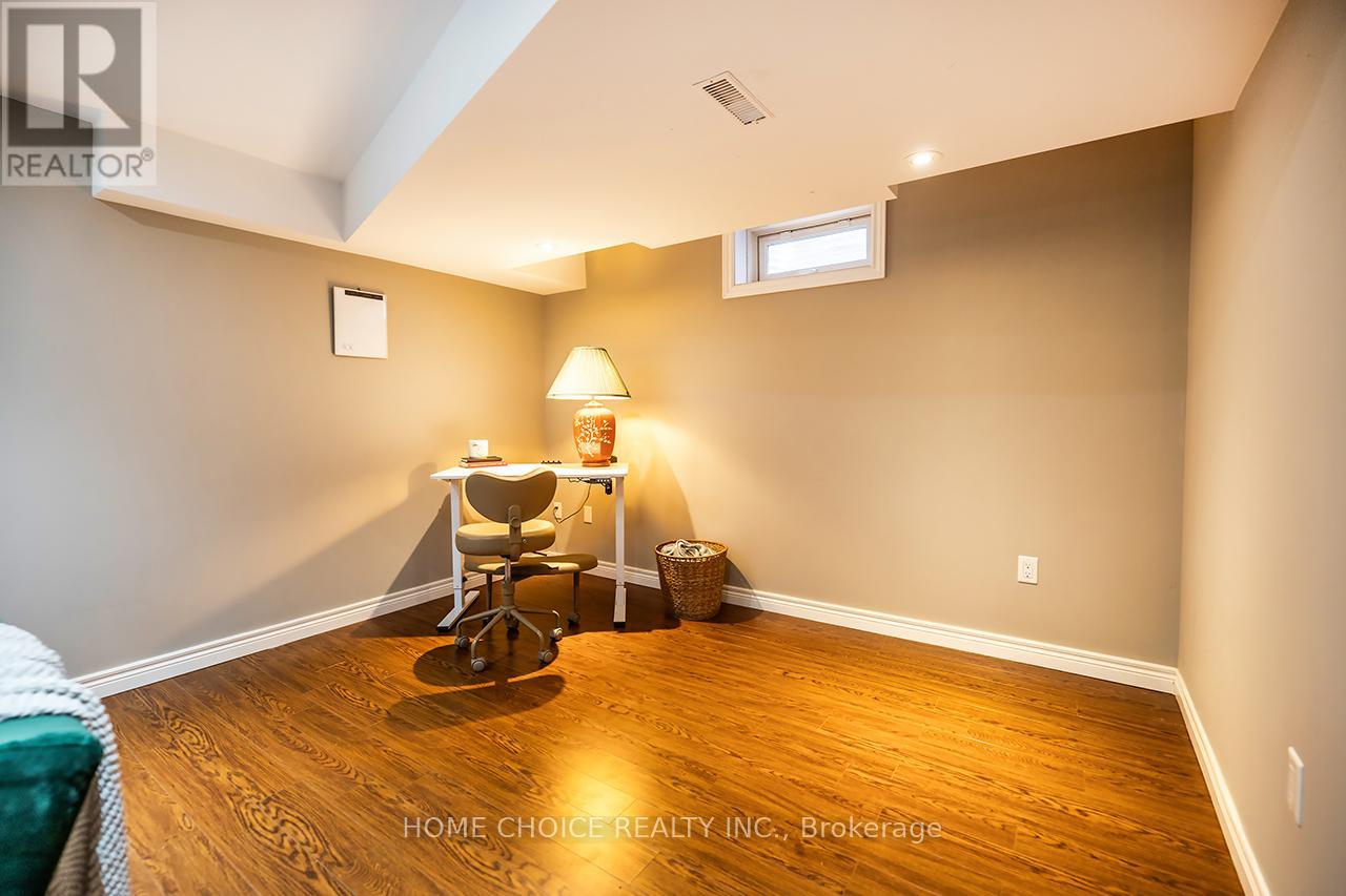 912 Broadway Boulevard, Peterborough, Ontario  K9H 0G8 - Photo 33 - X12487154