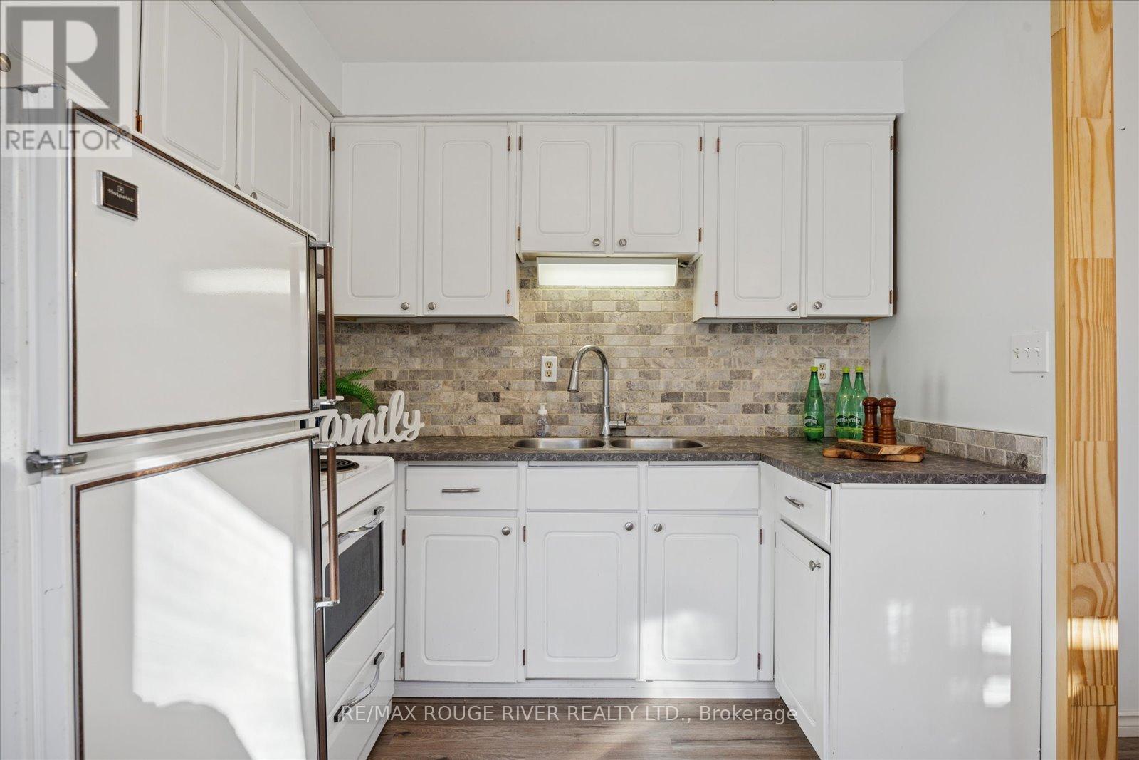 16 Blumenweg Crescent, Scugog, Ontario  L0B 1B0 - Photo 15 - E12487912