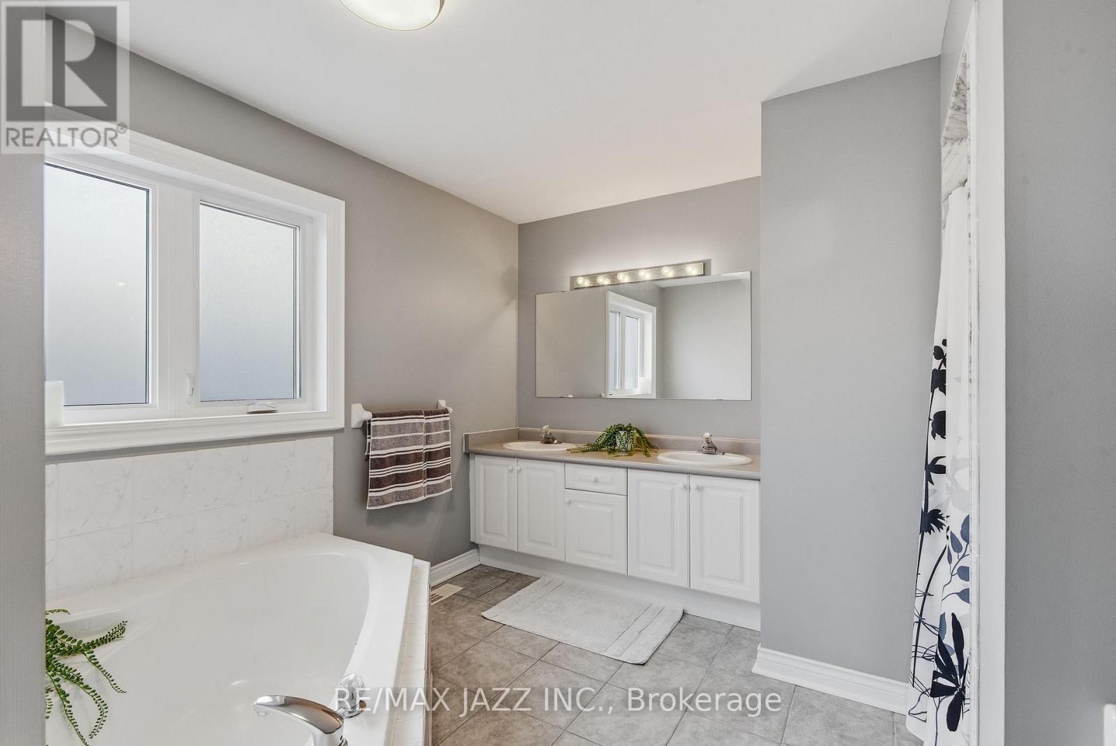 37 Woodcock Avenue, Ajax, Ontario  L1T 4J5 - Photo 27 - E12488400