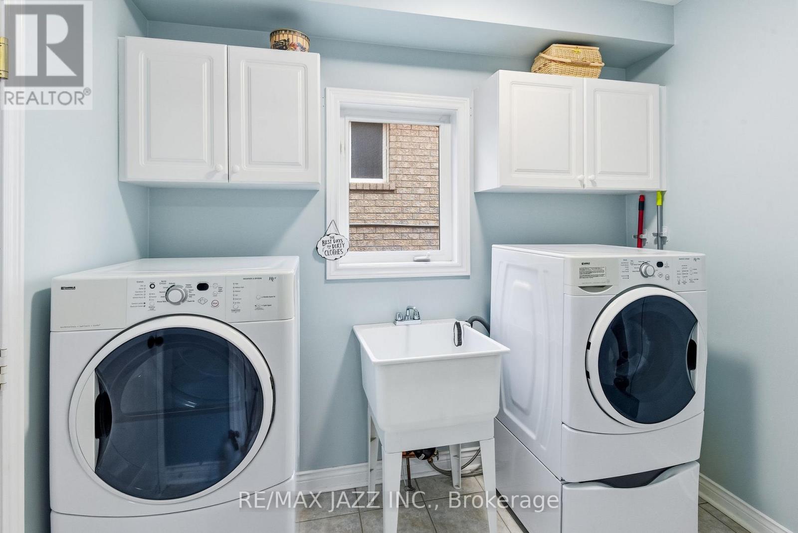 37 Woodcock Avenue, Ajax, Ontario  L1T 4J5 - Photo 35 - E12488400