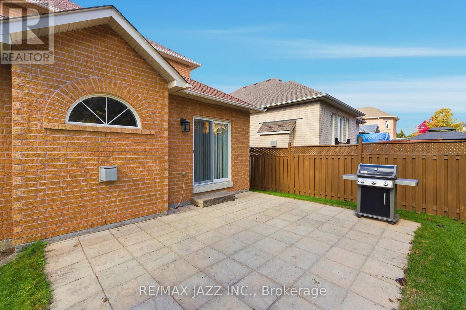 37 Woodcock Avenue, Ajax, Ontario  L1T 4J5 - Photo 46 - E12488400