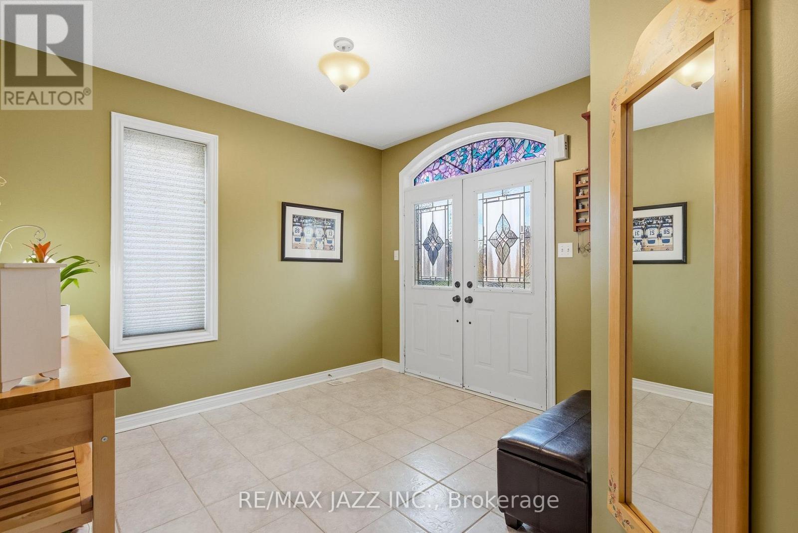 37 Woodcock Avenue, Ajax, Ontario  L1T 4J5 - Photo 5 - E12488400