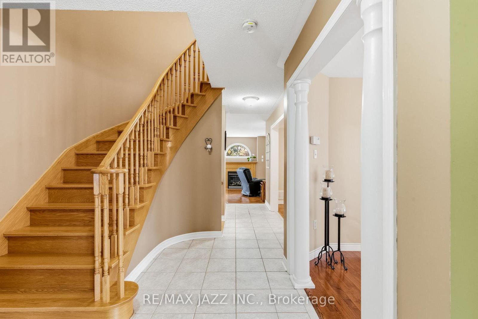 37 Woodcock Avenue, Ajax, Ontario  L1T 4J5 - Photo 7 - E12488400