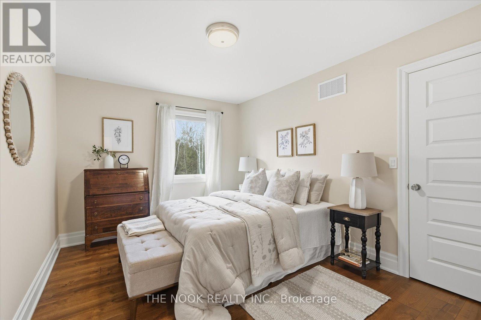 9525 Old Homestead Road, Georgina, Ontario L0E 1N0 - Photo 17 - N12487810