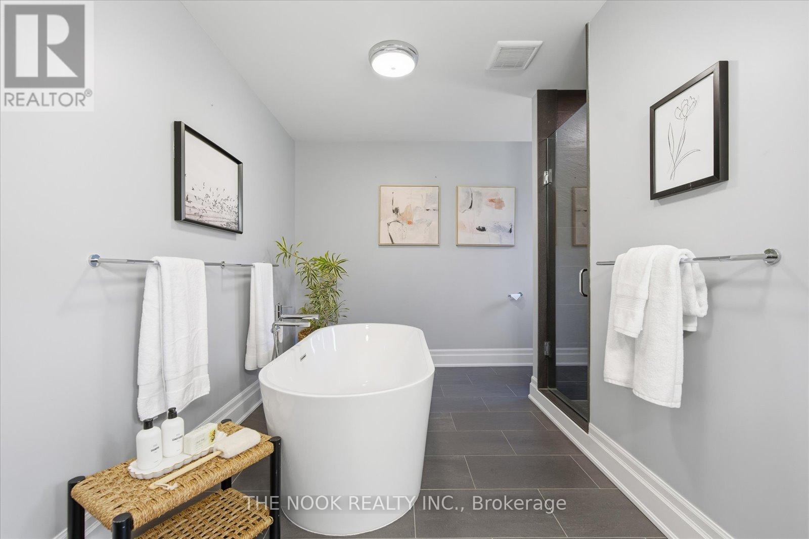 9525 Old Homestead Road, Georgina, Ontario L0E 1N0 - Photo 19 - N12487810