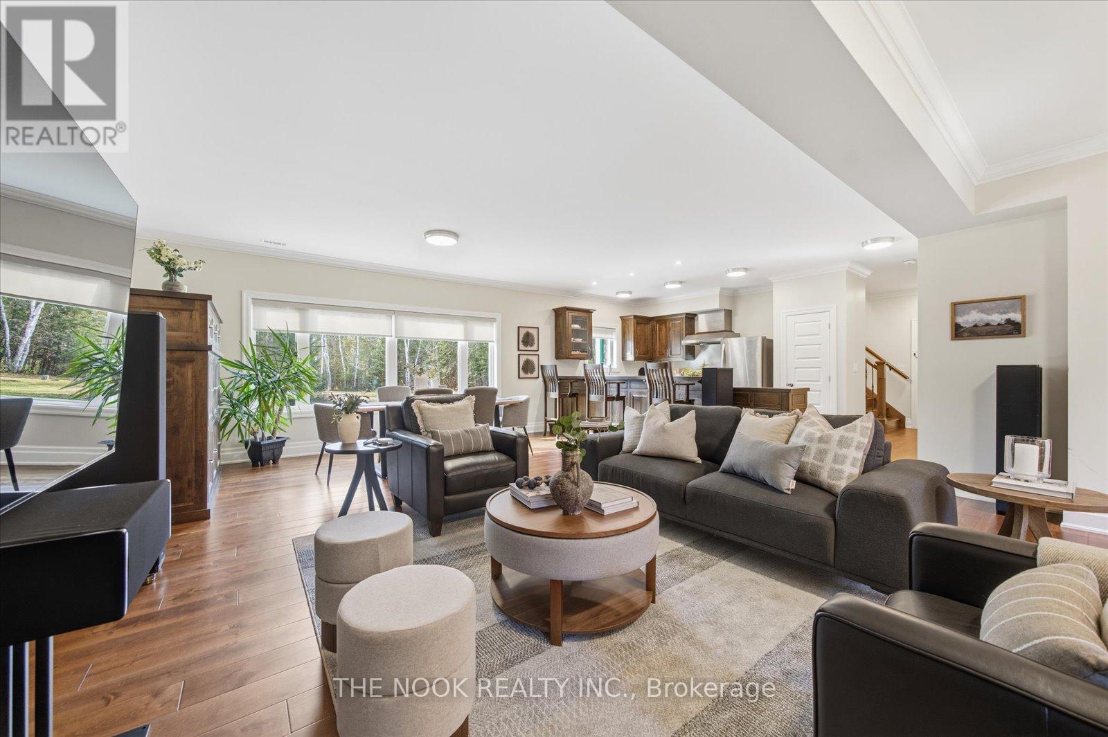 9525 Old Homestead Road, Georgina, Ontario L0E 1N0 - Photo 5 - N12487810