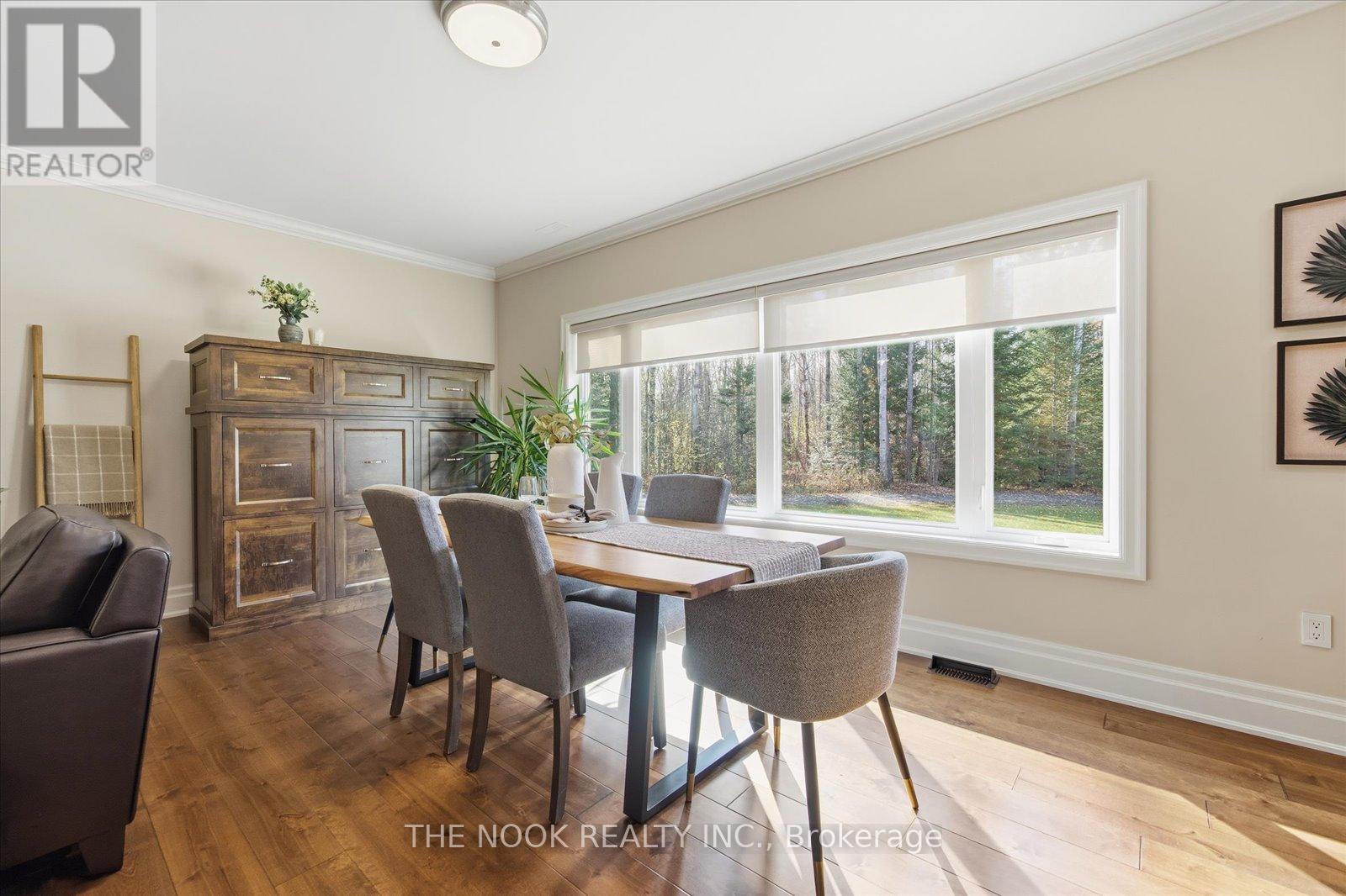 9525 Old Homestead Road, Georgina, Ontario L0E 1N0 - Photo 6 - N12487810