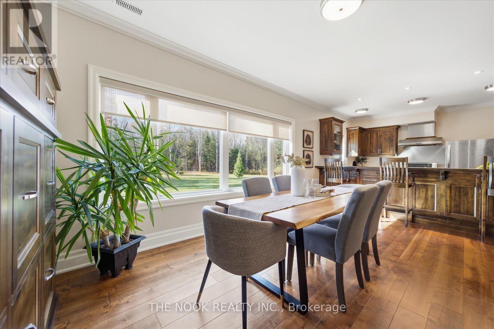 9525 Old Homestead Road, Georgina, Ontario L0E 1N0 - Photo 7 - N12487810