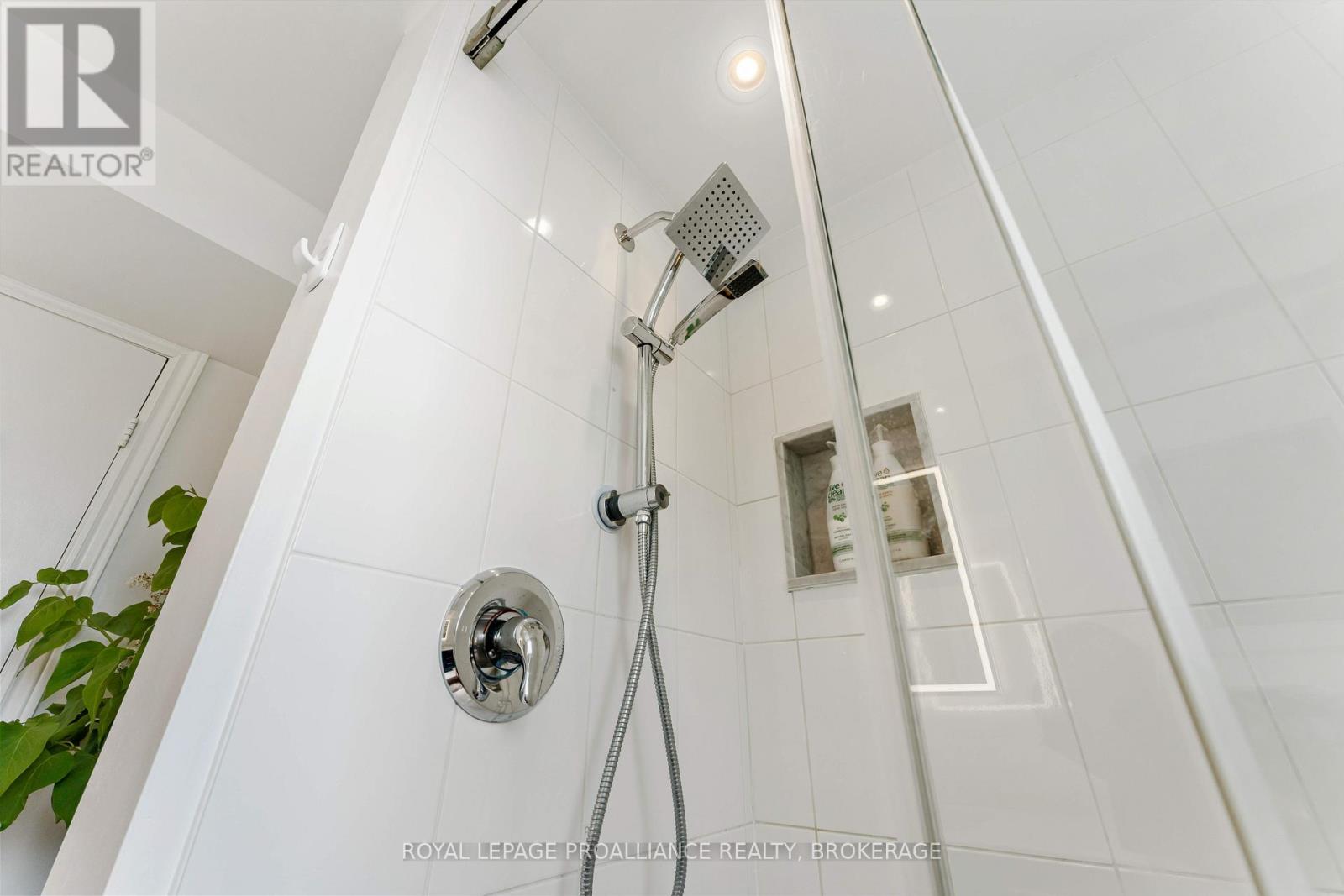 80 Limeridge Drive, Kingston (Kingston East (Incl Barret Crt)), Ontario  K7K 6L8 - Photo 34 - X12488130