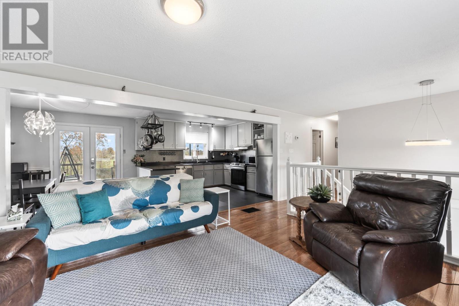 810 County 2 Road, Front Of Leeds & Seeleys Bay, Ontario  K0E 1L0 - Photo 10 - X12488372