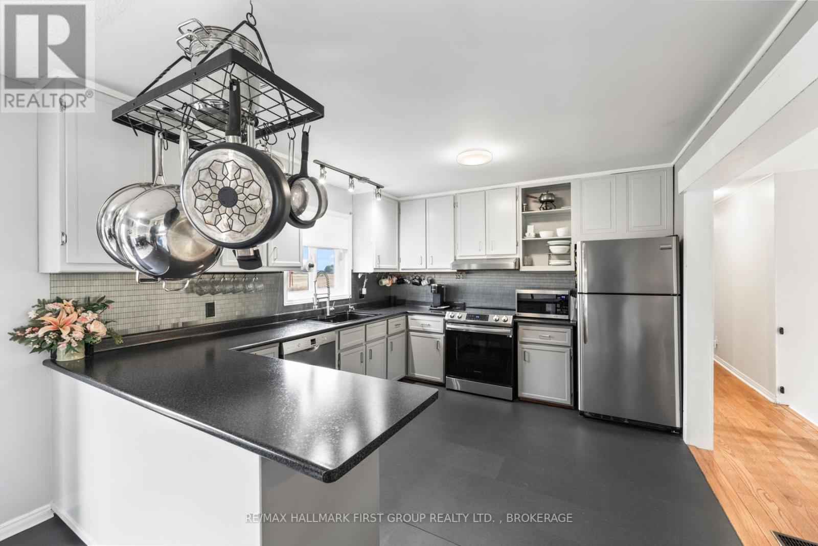 810 County 2 Road, Front Of Leeds & Seeleys Bay, Ontario  K0E 1L0 - Photo 13 - X12488372