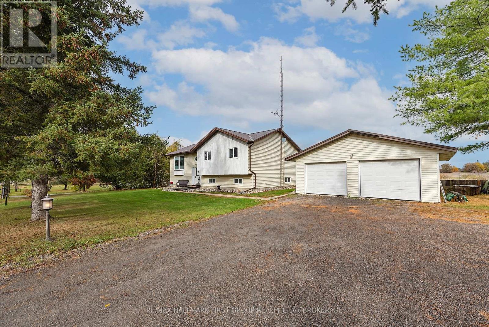 810 County 2 Road, Front Of Leeds & Seeleys Bay, Ontario  K0E 1L0 - Photo 2 - X12488372