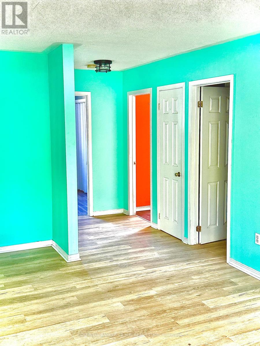 2 Oakwood Drive, Kawartha Lakes, Ontario K0M 1N0 - Photo 17 - X12458920