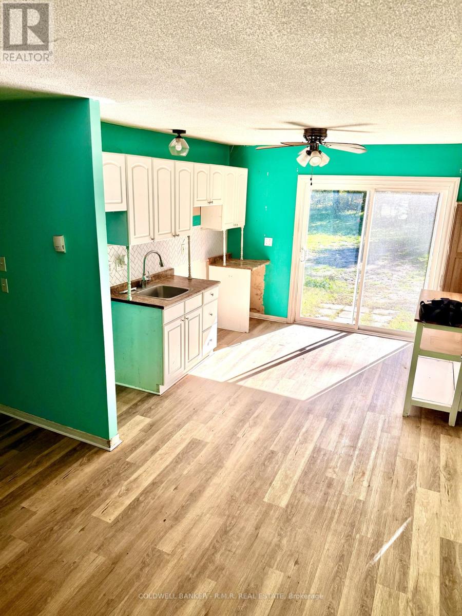 2 Oakwood Drive, Kawartha Lakes, Ontario K0M 1N0 - Photo 26 - X12458920