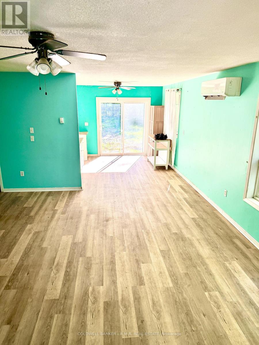 2 Oakwood Drive, Kawartha Lakes, Ontario K0M 1N0 - Photo 28 - X12458920