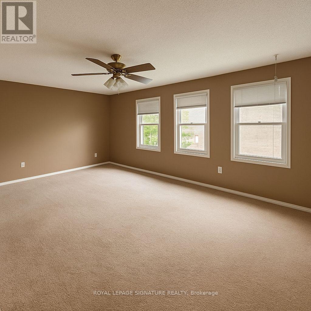 3194 Renton Road, Burlington, Ontario L7M 2W8 - Photo 8 - W12417078