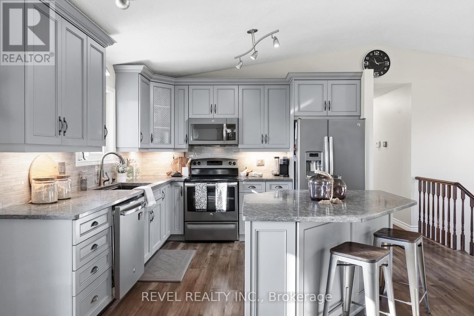 443 Tower Road, Kawartha Lakes, Ontario  K9V 4R4 - Photo 11 - X12487916