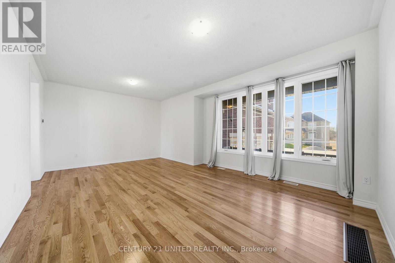 45 Golden Meadows Drive, Otonabee-South Monaghan, Ontario  K9J 0K8 - Photo 14 - X12488010