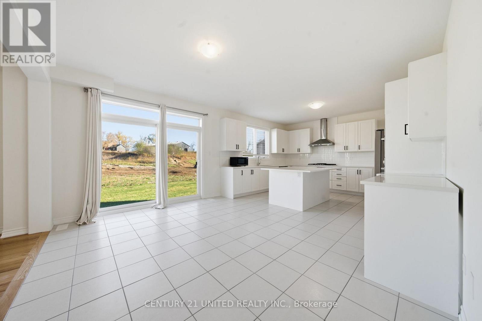 45 Golden Meadows Drive, Otonabee-South Monaghan, Ontario  K9J 0K8 - Photo 7 - X12488010