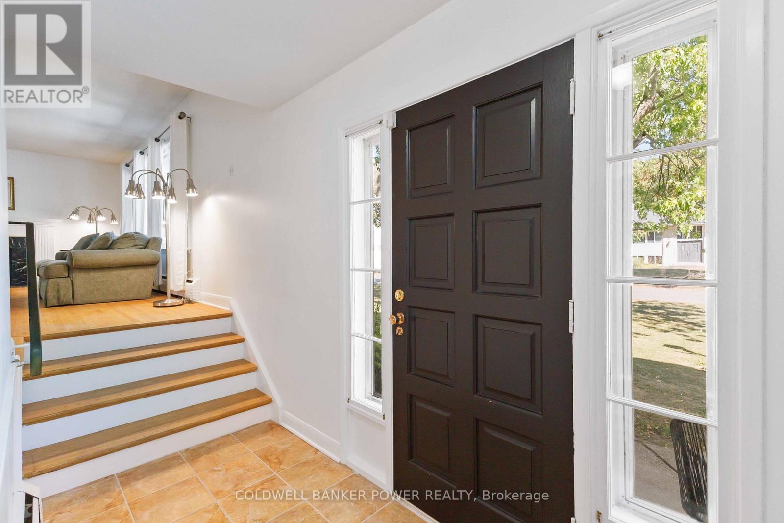 1 Mcleod Crescent, London North, Ontario  N5X 1S7 - Photo 5 - X12487782