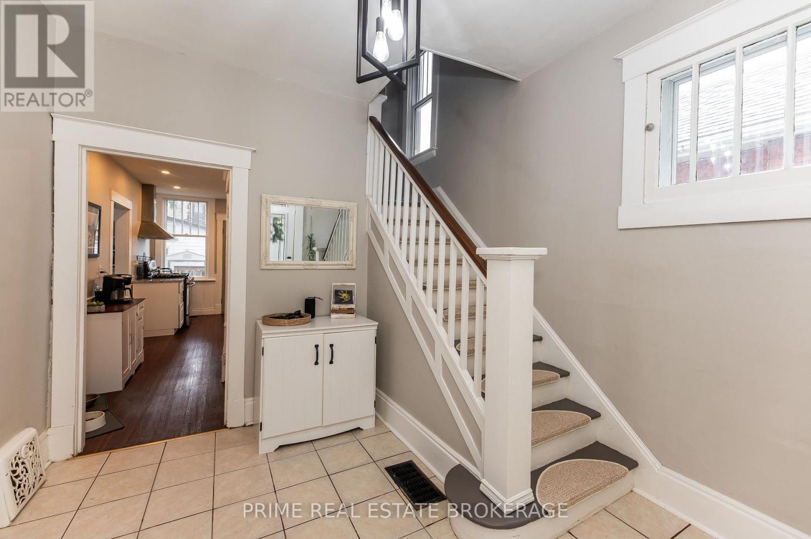 72 Walnut Street, St. Thomas, Ontario  N5R 2Y9 - Photo 7 - X12488038