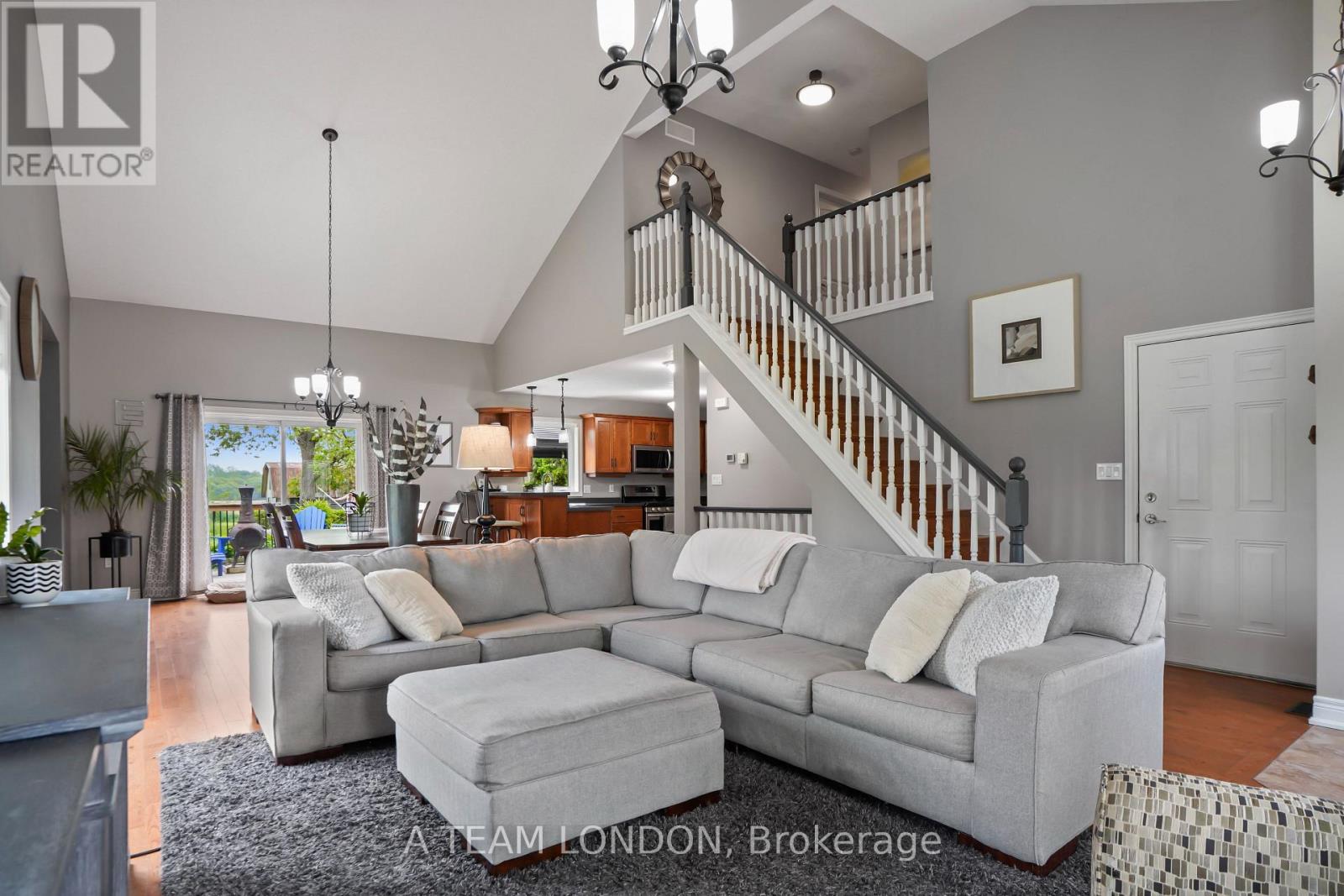 400 Second Street, Strathroy-Caradoc, Ontario  N7G 3H8 - Photo 13 - X12488118