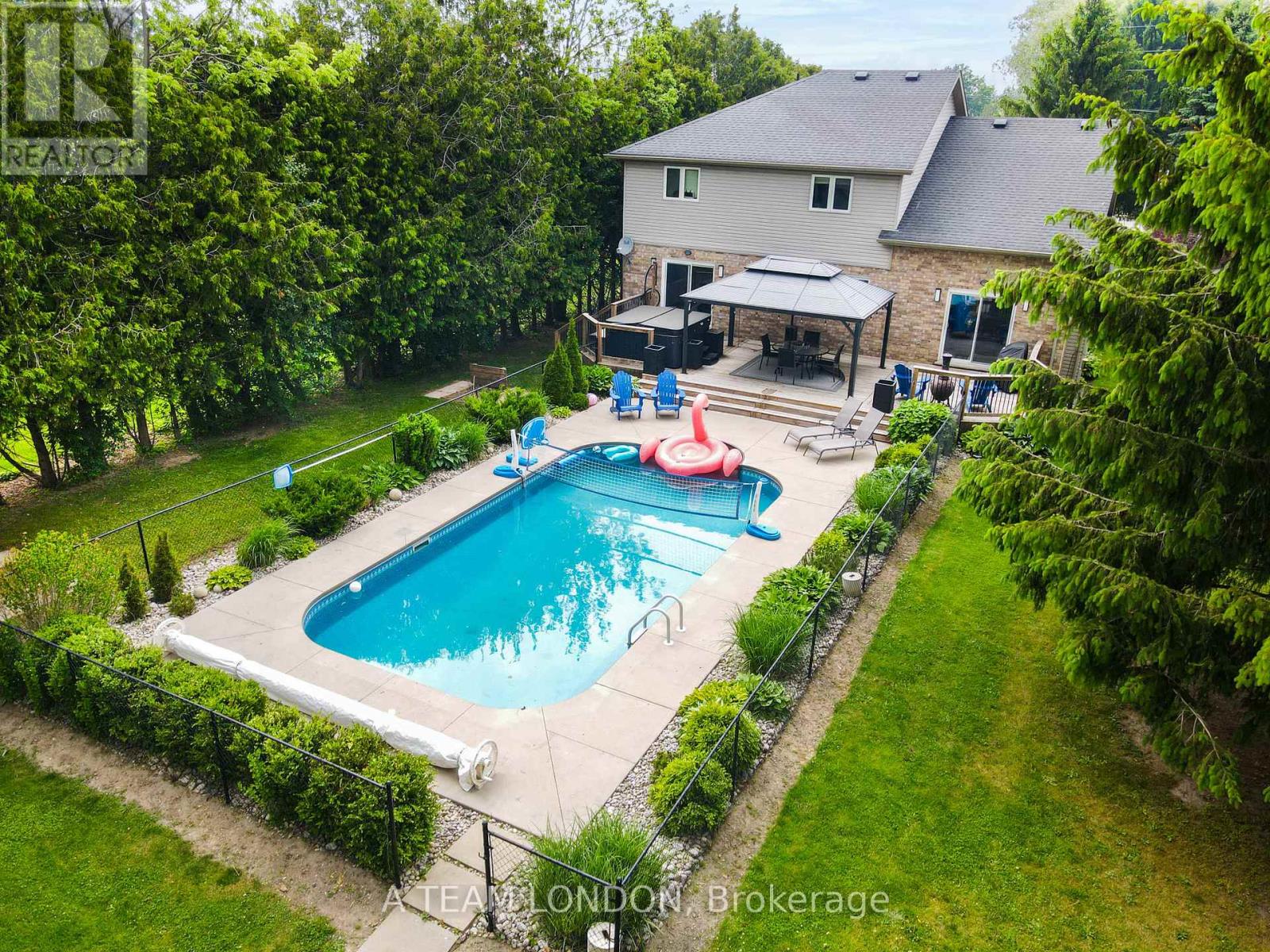 400 Second Street, Strathroy-Caradoc, Ontario  N7G 3H8 - Photo 37 - X12488118