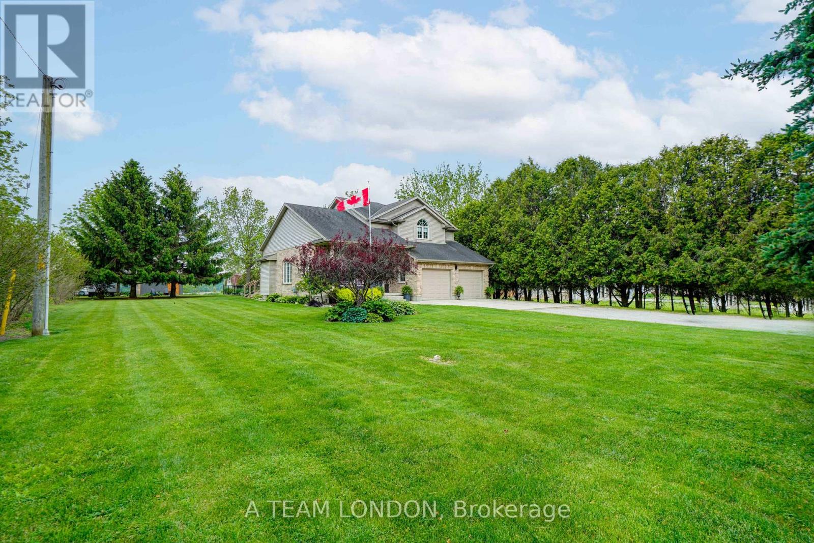 400 Second Street, Strathroy-Caradoc, Ontario  N7G 3H8 - Photo 4 - X12488118