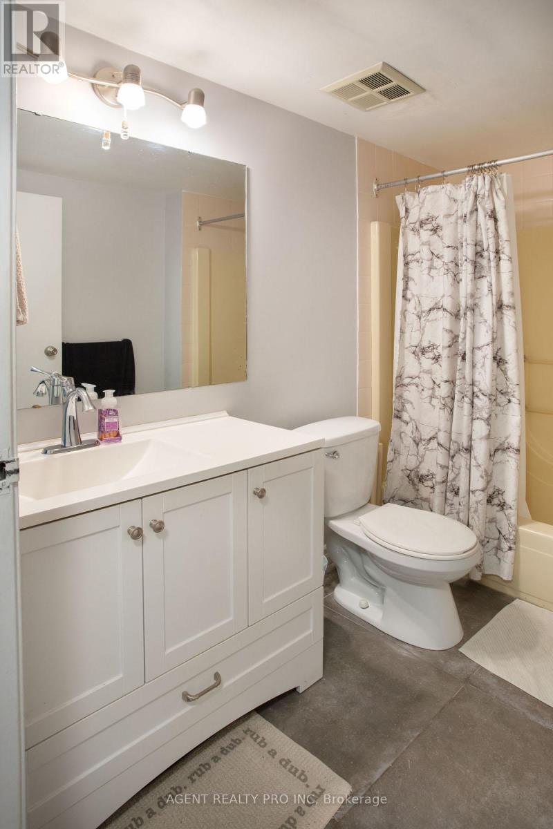 217 - 1 Jacksway Crescent, London North, Ontario  N5X 3T6 - Photo 5 - X12488126