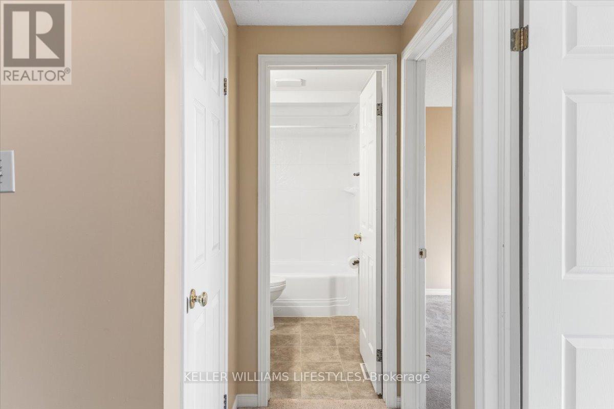 26 - 1845 Aldersbrook Road, London North, Ontario  N6G 4V9 - Photo 31 - X12488276