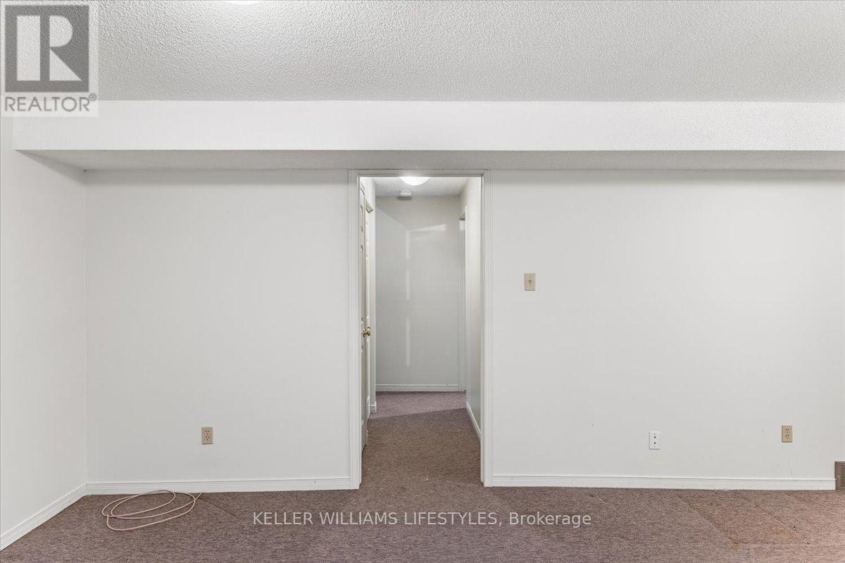 26 - 1845 Aldersbrook Road, London North, Ontario  N6G 4V9 - Photo 36 - X12488276