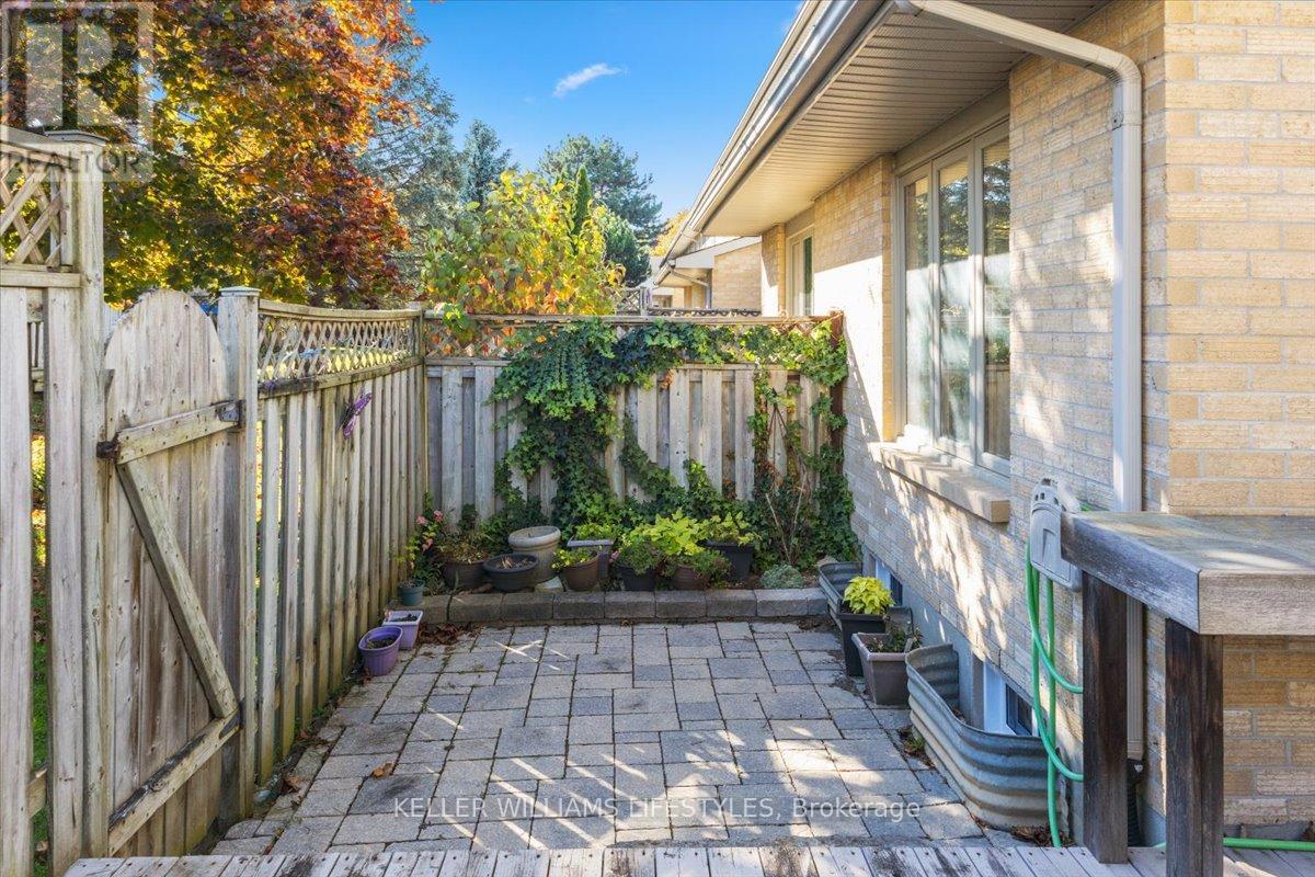 26 - 1845 Aldersbrook Road, London North, Ontario  N6G 4V9 - Photo 43 - X12488276