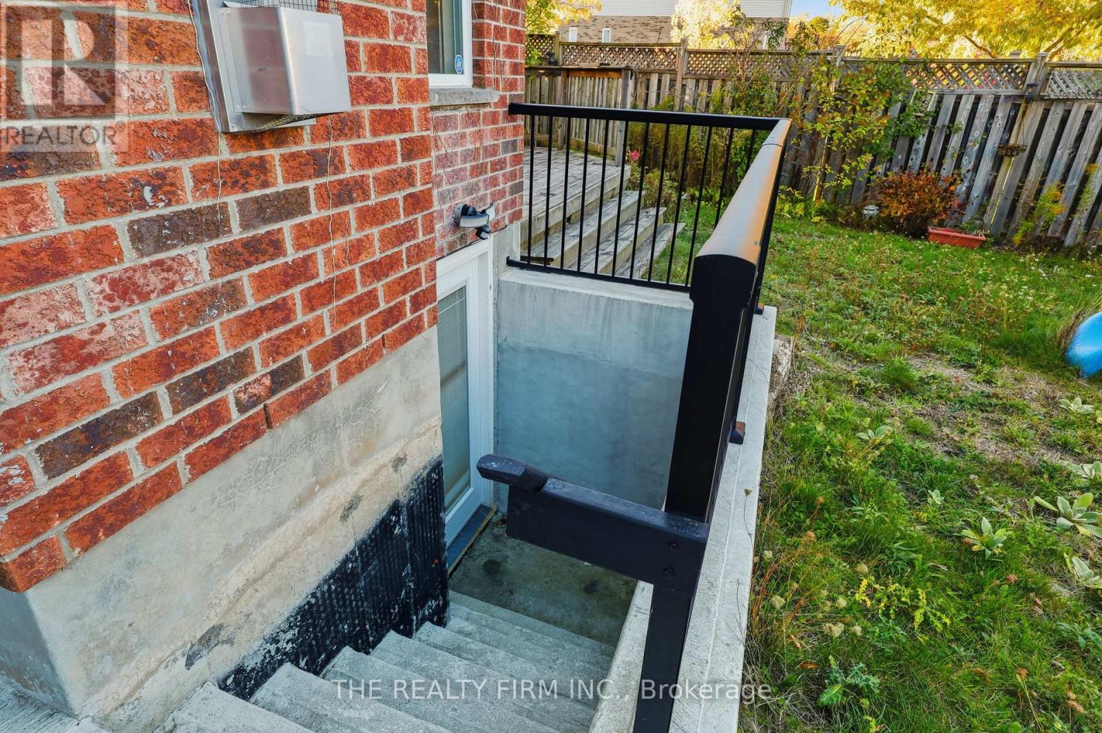 1012 Oakcrossing Road, London North, Ontario  N6H 0A8 - Photo 45 - X12488398