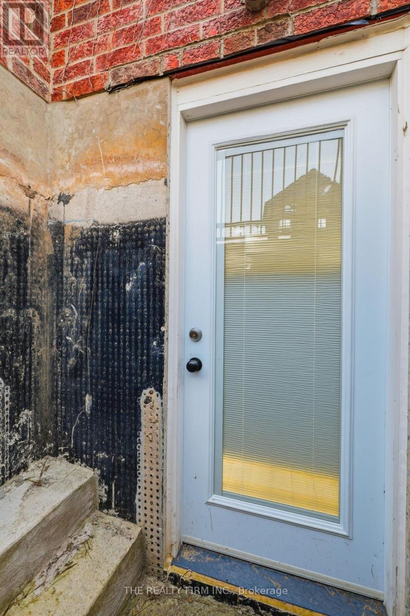 1012 Oakcrossing Road, London North, Ontario  N6H 0A8 - Photo 46 - X12488398