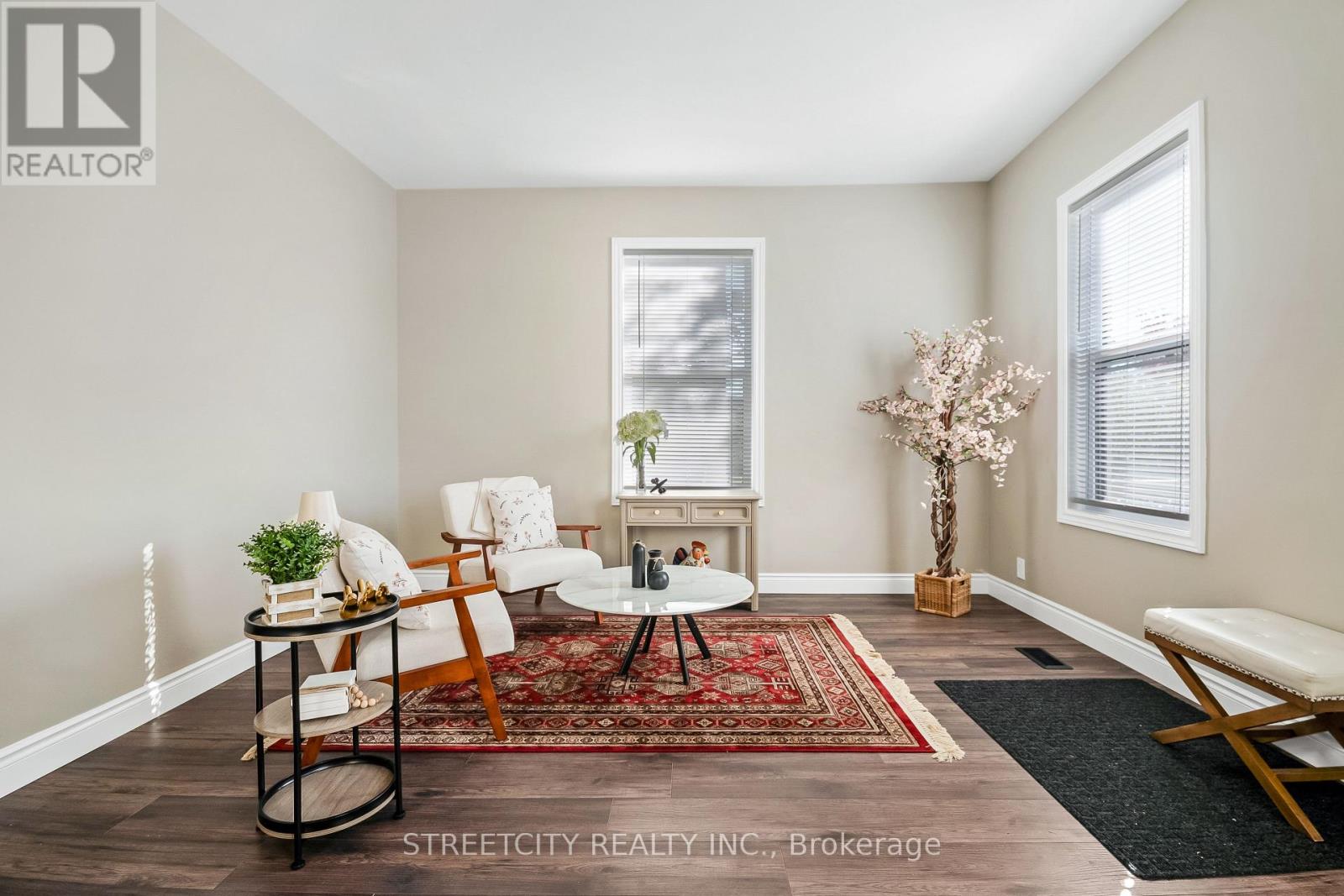 310 Egerton Street, London East, Ontario  N5Z 2G7 - Photo 6 - X12488926