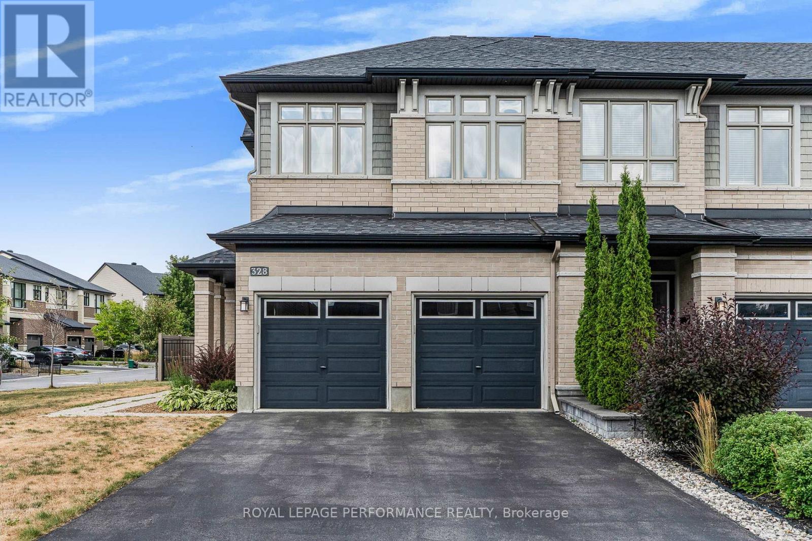 328 BALLINVILLE CIRCLE, Ottawa, Ontario
