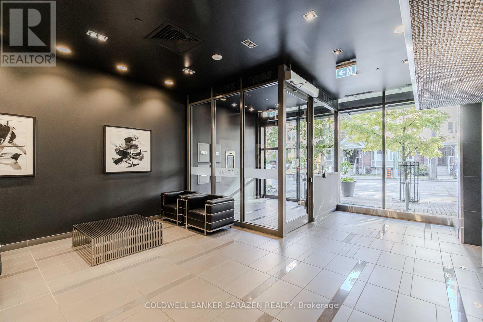 1308 - 224 Lyon Street N, Ottawa, Ontario  K1R 0C1 - Photo 3 - X12488136