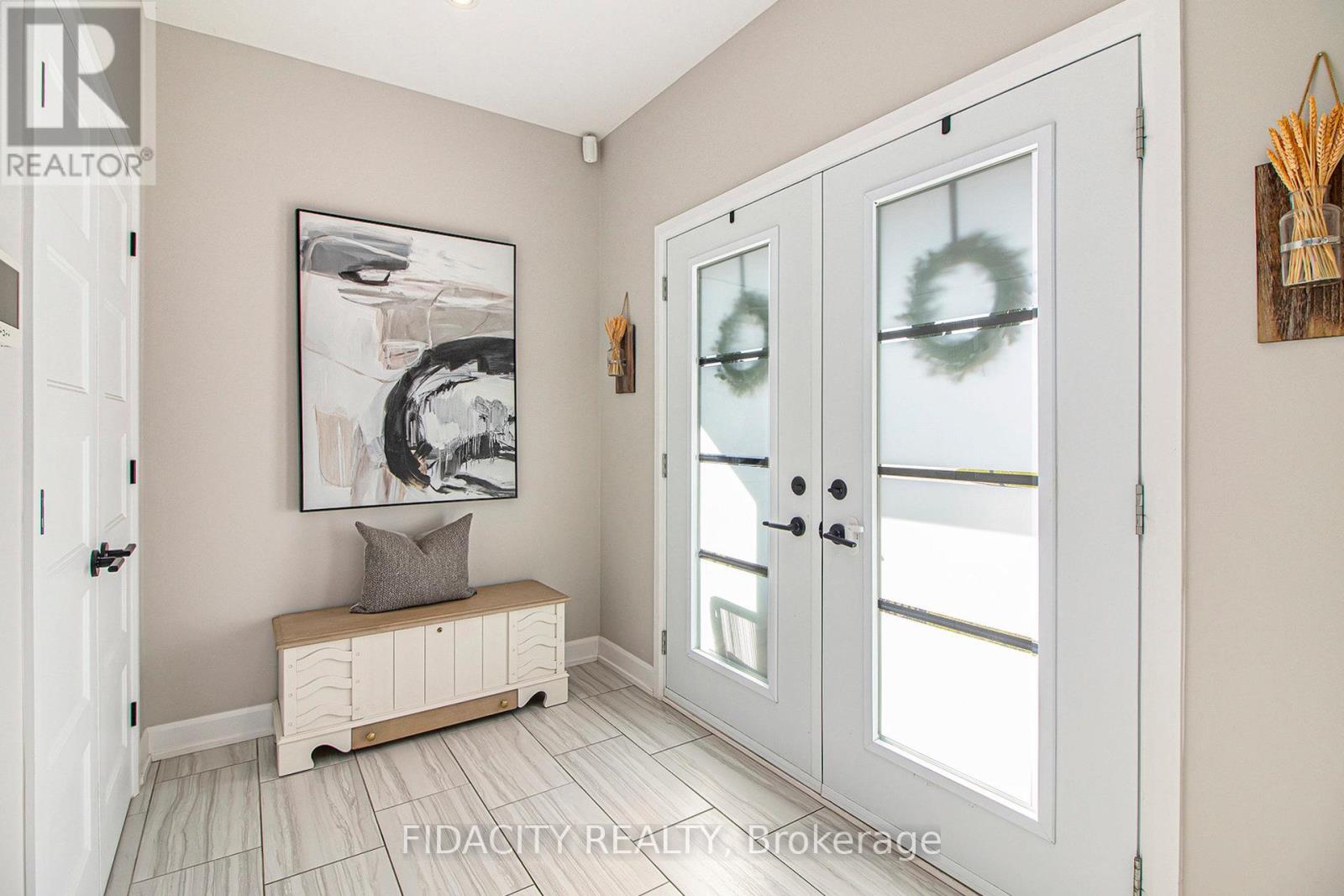 649 Misty Street, Russell, Ontario  K4R 0E7 - Photo 5 - X12488160